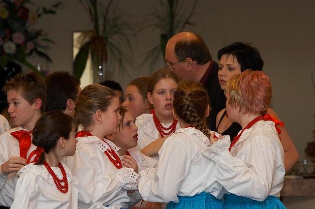 Zrodlo-5th-ann-091-2.jpg - listen to me, guys....