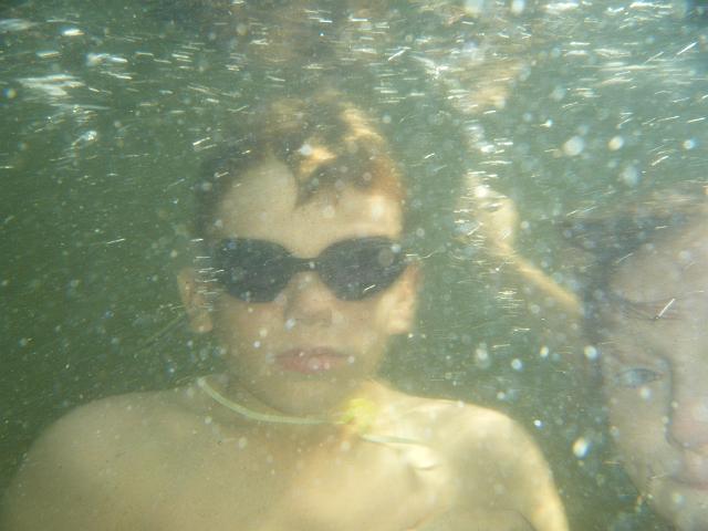 DSCF4426.JPG - Tomek under the water.....