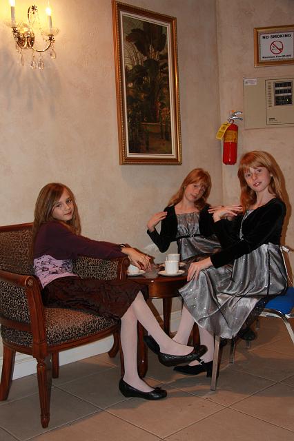file0028.jpg - Ladies.......