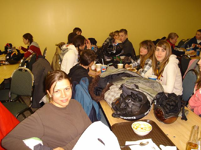file0020.JPG - Lunch time...ready to go again...
