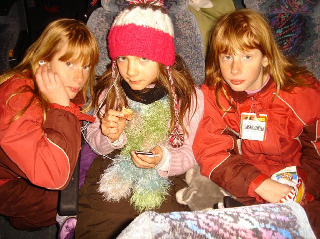 file0036.JPG - This chips are tasty.....and the music is good too....